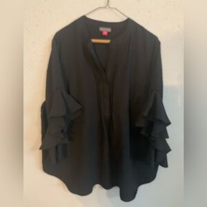 Vince Camuto size 1X blouse